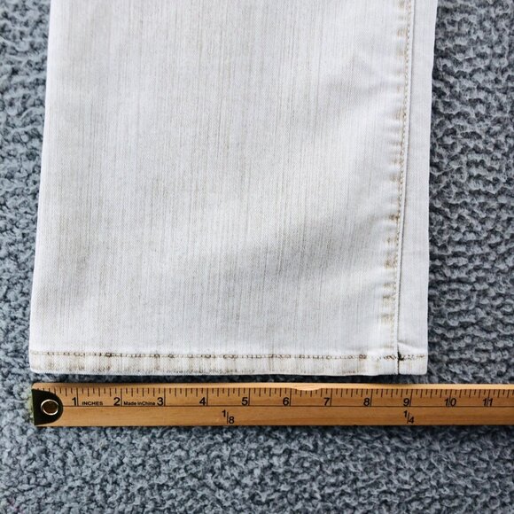 Chicos Jeans Women 0.5 US 6 White Washed Platinum Ultimate Fit Flare Leg Stretch - Picture 10 of 11
